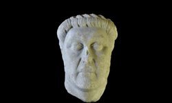 Smyrna’ya ait heykel başı ana vatanında