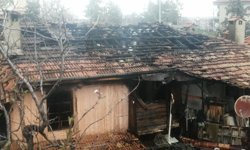 İki katlı ev alevlere teslim oldu