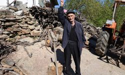 94 yaşındaki Salih amca gençlere taş çıkarıyor