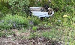 Burdur'da otomobil takla attı: 1 ölü, 2 yaralı