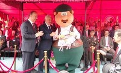 Uluslararası Gül Festivali görsel şölene dönüştü
