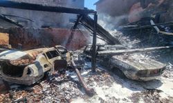 Kütahya’da korkutan yangın 3 ev hasar gördü, 2 araç küle döndü