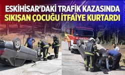 Eskihisar'daki Trafik Kazasında Sıkışan Çocuğu İtfaiye Kurtardı