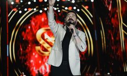 Serkan Kaya'dan Manisa'da muhteşem konser