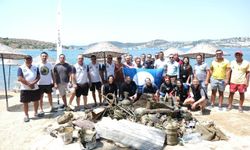 Deniz dibinden 370 kilogram atık çıkarıldı
