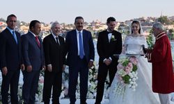 İsmail Yüksek, dünyaevine girdi
