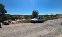 Motosiklet otomobile çarptı: 2 yaralı