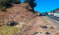 Seydikemer'de otomobil ile motosiklet çarpıştı: 1 ölü, 2 yaralı