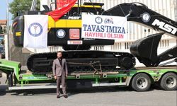 Tavas Belediyesine 22 tonluk yeni ekskavatör