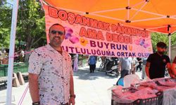 11 yıllık evliliği sona eren gurbetçi, lokma dağıtarak boşanmasını kutladı