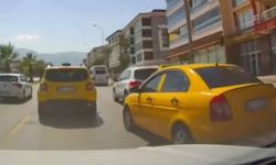 Ani şerit değiştiren araç kazaya neden oluyordu