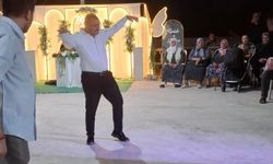 Başkan Eraydın'dan Zeybek gösterisi!