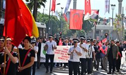 Denizli'de Gaziler "Kahramanlarla Kardeşlik Yolunda" yürüyüşü gerçekleştirdi