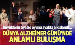 Büyüklerin tiyatro oyunu ayakta alkışlandı…
