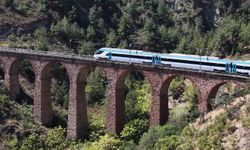 "Milli Elektrikli Hızlı Tren’imiz saatte 250 kilometre hıza ulaştı"