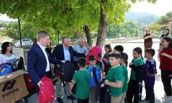 Honaz’da İlkokul Öğrencilerine Okul Çantası Desteği