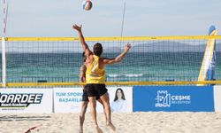 Çeşme’de 12 Ülkeden Plaj Voleybolu şöleni