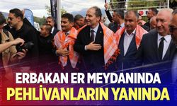Erbakan, Beyağaç er meydanında pehlivanları yalnız bırakmadı