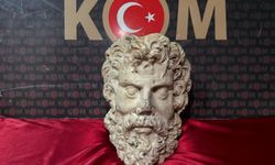 2 bin yıllık Zeus mermer heykel başı ele geçirildi