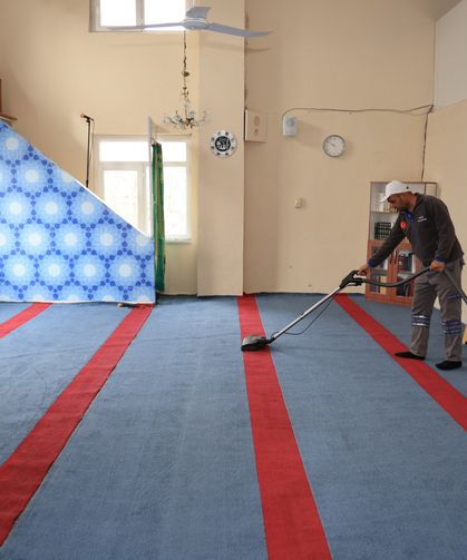 Çameli’de Camiler Ramazan Bayramı’na Hazırlanıyor