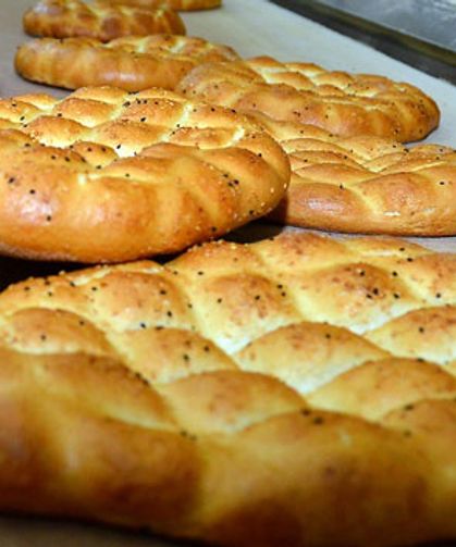 Pamukkale Halk Ekmek pide satışına başladı