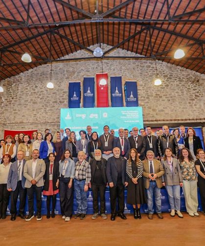 Bilim insanları Körfez'in geleceğini konuştu