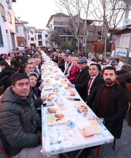 Merkezefendi Belediyesi Akkonak Mahallesi’nde İftar Sofrası Kurdu