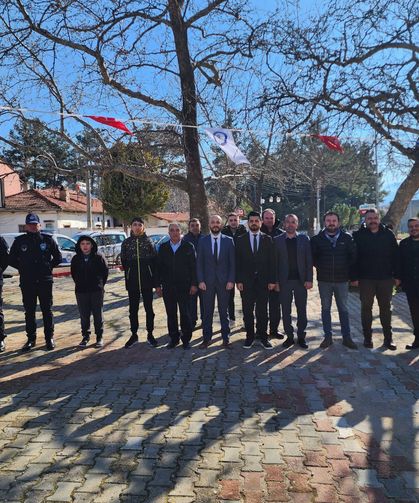 Gönüllerde yaşayan ses: Özay Gönlüm Memleketinde anıldı