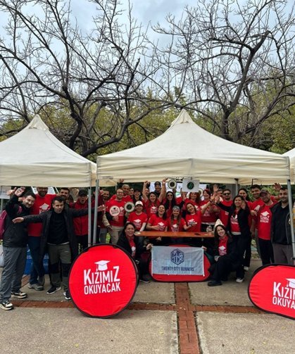 BEDAV Gönüllüleri Runtalya Maratonu’nda iyilik peşinde koştu