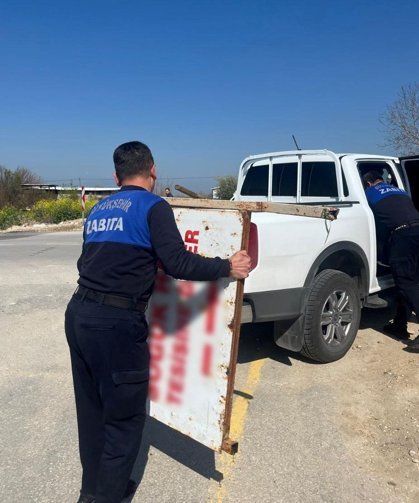 Büyükşehir Zabıta’dan totem ve tabela denetimi