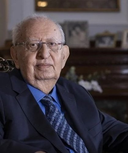 Hüsamettin Cindoruk hayatını kaybetti