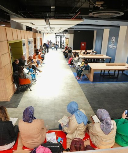 Denizli’de çocuklar “Telefonu Bırak, Kitaba Sarıl” çağrısına kulak veriyor