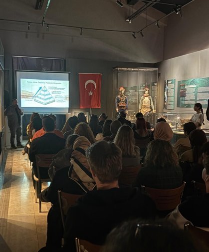 Denizli’de “Müzelik Sohbetler” Tarihe Işık Tuttu