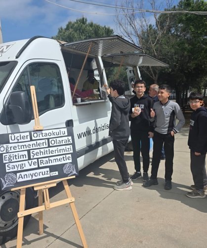 Öğretmenler ve öğrenciler birbirine moral oldu