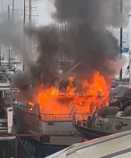 Sadri Şener'in motoryatında yangın çıktı