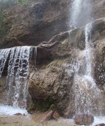 ’Bir Kış, Bir Yaz’ Su Uçtu Şelalesi 4 mevsim mest ediyor
