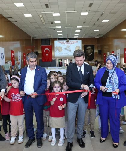 Tavas Kitap Fuarı kapılarını açtı