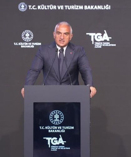 Bakan Ersoy: "Turizm geliri ilk 6 ayda 25,7 milyar dolar oldu"