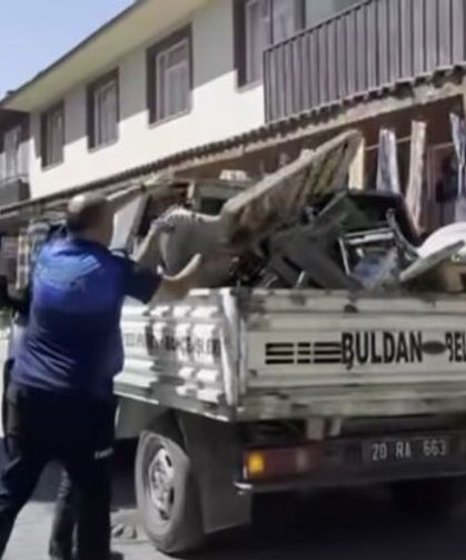 Buldan’da kaldırım işgaline geçit yok