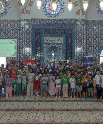 ‘Gözümün Nuru Namaz’ yarışmasında çocuklar ödüllerine kavuştu