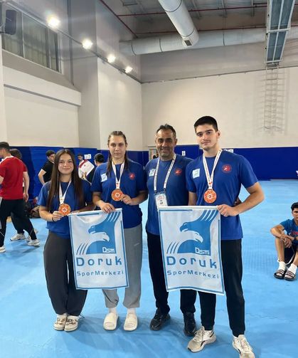 Türkiye Kick Boks Şampiyonası'na Denizlili Sporcular Damga Vurdu