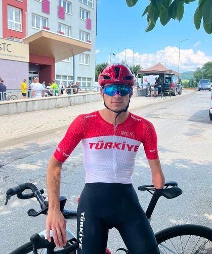 Milli bisikletçi Mehmet Keskin Slovakya’da sahne aldı