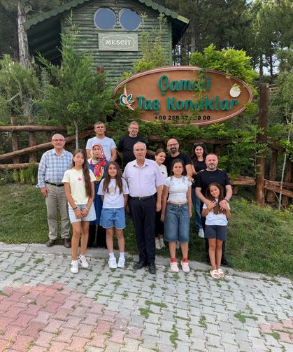 Başkan Arslan'dan dereceye giren çocuklara Çameli sürprizi