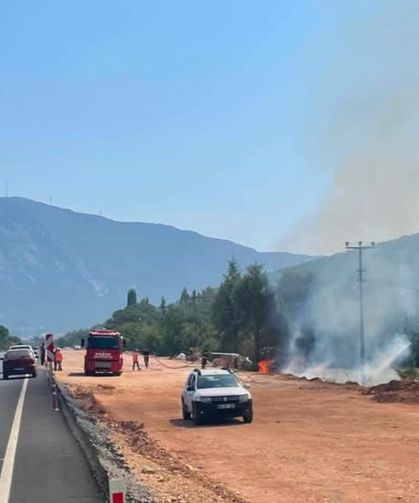 Muğla-Denizli yolunda korkutan yangın