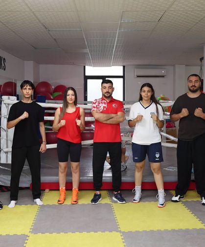 Boks Şampiyonası’nda Merkezefendi’yi Temsil Edecekler