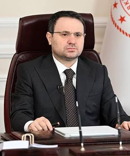 Bakan Gürlek: "Avukatlarımız, hukuk devletinin vazgeçilmez unsurlarındandır"