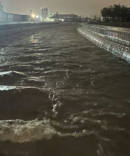 İstanbul’da durum kötüleşiyor! Sel suları kenti esir aldı