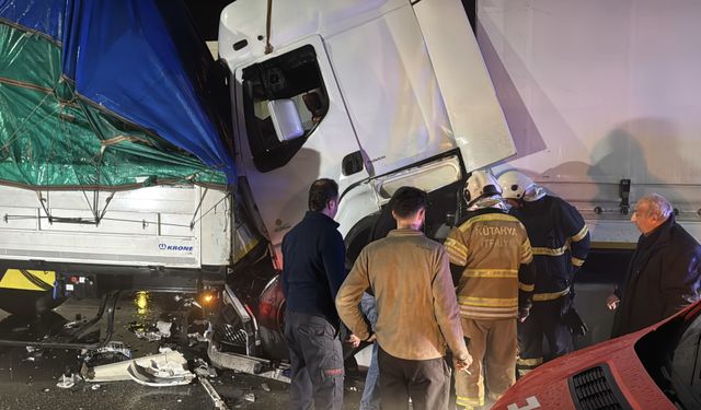 Kütahya'da trafik kazasında 1 kişi yaralandı