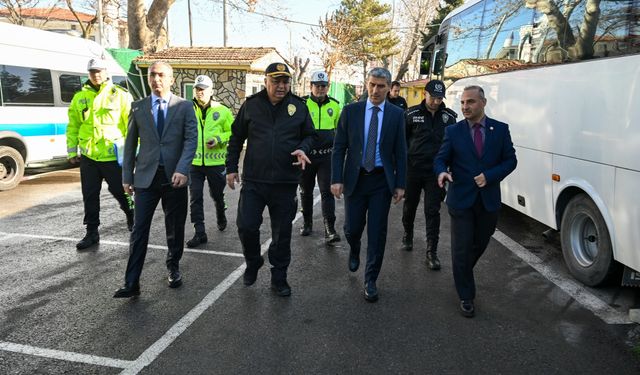 Vali Aktaş, çevik kuvvet ve bölge trafik ekiplerini ziyaret etti