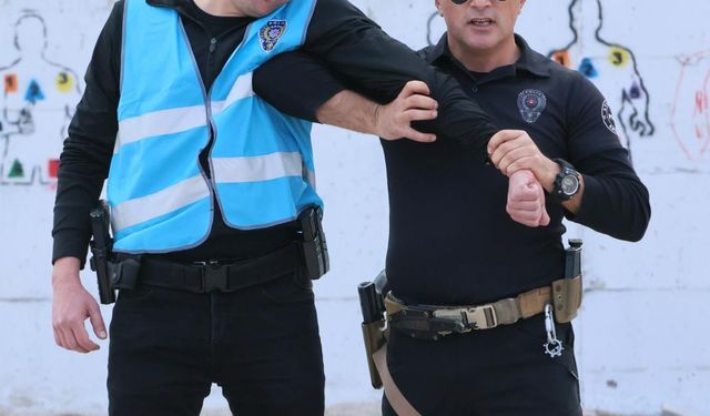 Türk Polisi'nin suç ve suçlulara karşı Acil Müdahale Eğitimi nefesleri kesti